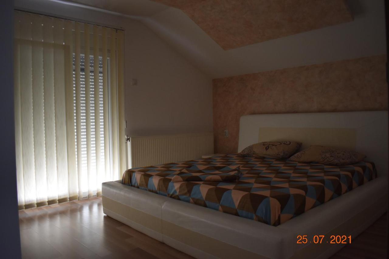 Apartments Holiday Βράνιε Εξωτερικό φωτογραφία