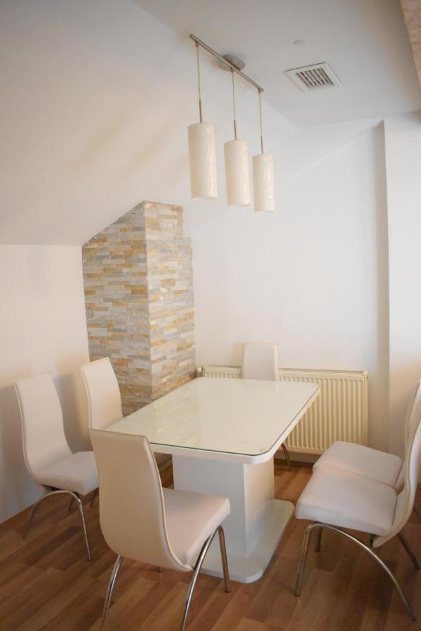 Apartments Holiday Βράνιε Εξωτερικό φωτογραφία