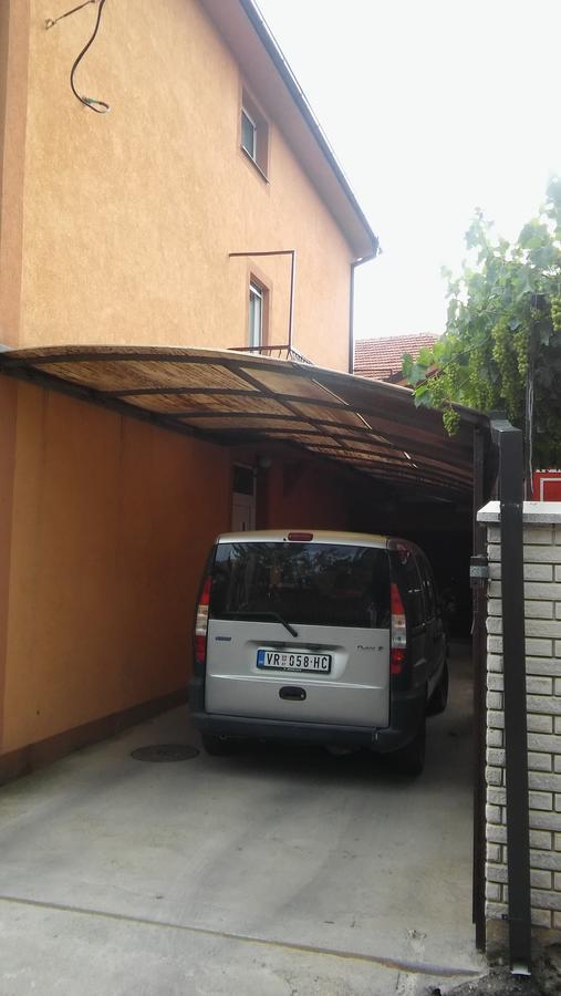 Apartments Holiday Βράνιε Εξωτερικό φωτογραφία