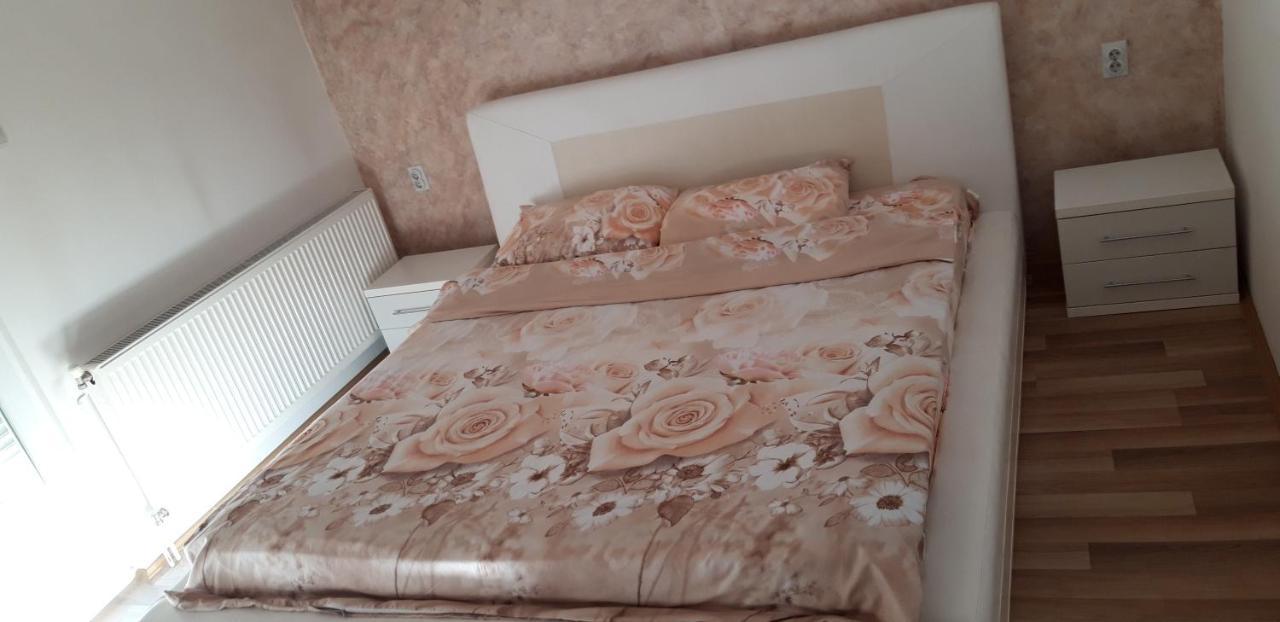 Apartments Holiday Βράνιε Εξωτερικό φωτογραφία