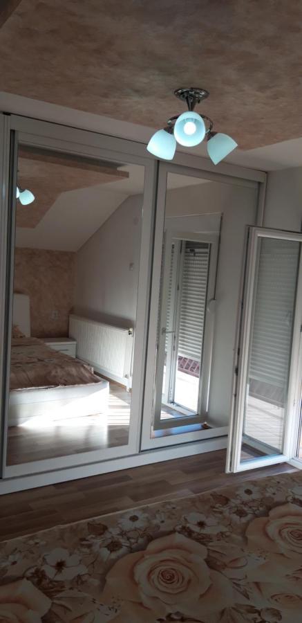 Apartments Holiday Βράνιε Εξωτερικό φωτογραφία